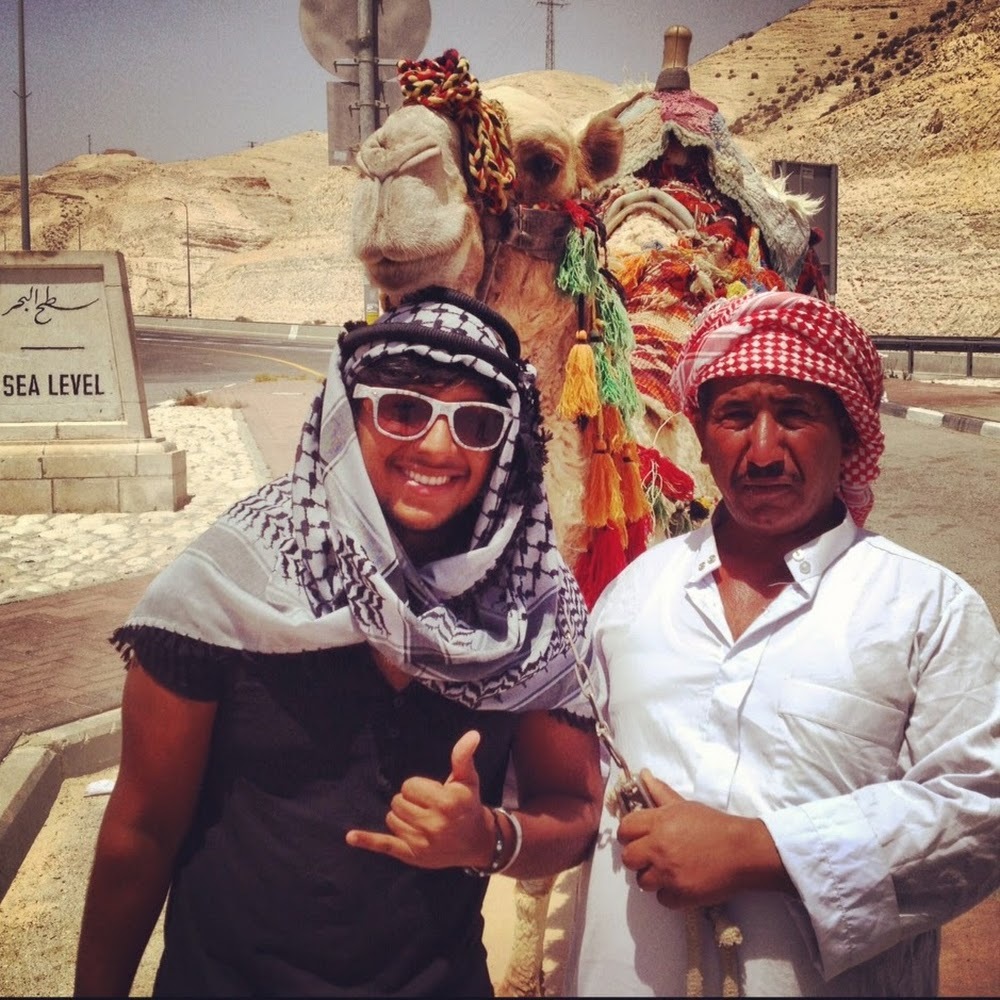 Meet your Posher, Javier